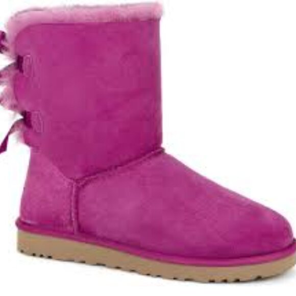 UGG Shoes - UGG Classic Bailey Bow II Boots in Paz Pink /US Womens Size 6 / Gently Used